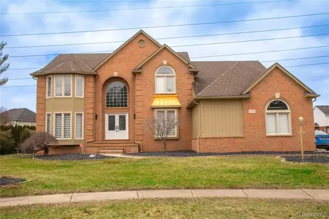 54275 Talon Ct, Shelby Township, MI 48315