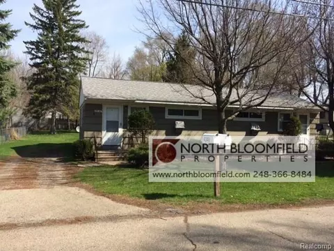 4336 Richalva Ct, Waterford, MI 48329