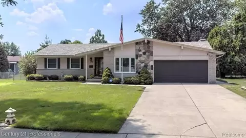36927 Munger Dr, Livonia, MI 48154