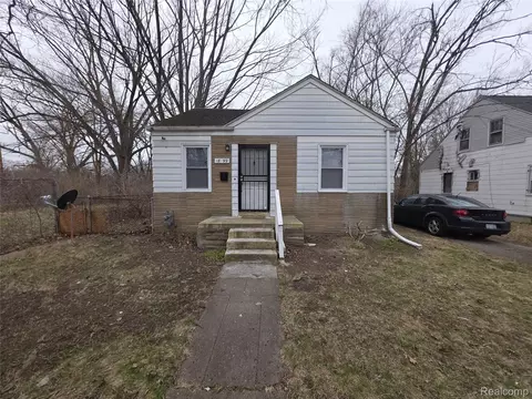 18499 Pierson St, Detroit, MI 48219