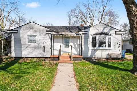 325 Viet St, Davison, MI 48423