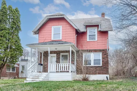 808 N Chevrolet Ave, Flint, MI 48504