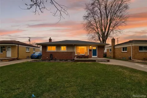 33225 Florence St, Garden City, MI 48135