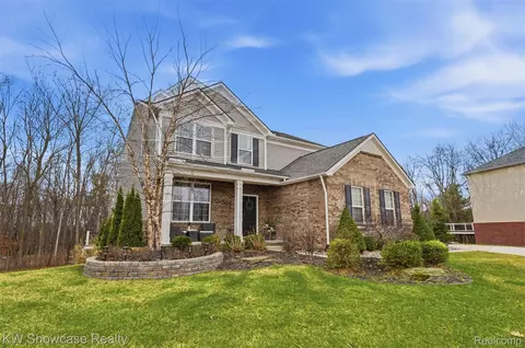 30253 Macintosh Ln, Lyon, MI 48165
