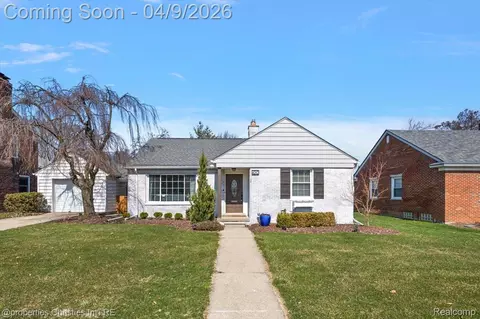 4240 Sheridan Dr, Royal Oak, MI 48073