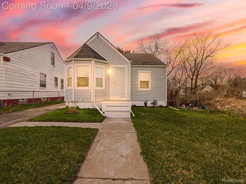 9163 Winthrop St, Detroit, MI 48228