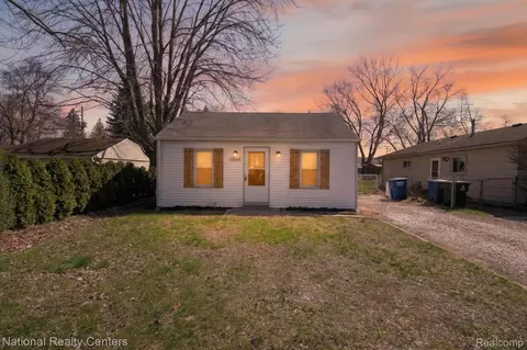5864 N Harvey St, Westland, MI 48185