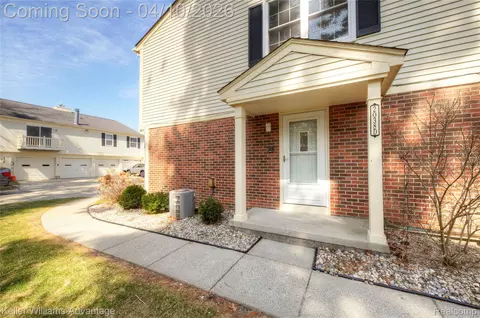 2038 Hidden Meadows Dr #D, Walled Lake, MI 48390