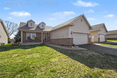 11143 Strathmore Ct #14, Grand Blanc, MI 48439