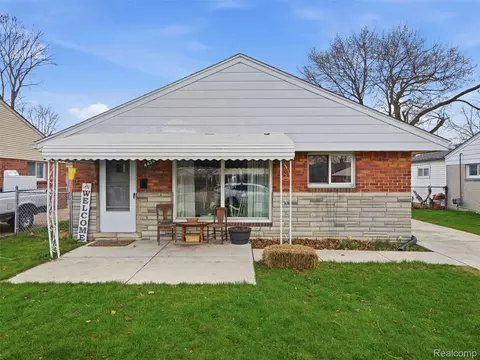 4436 15th St, Wyandotte, MI 48192