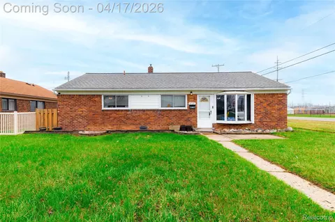 4707 16th St, Wyandotte, MI 48192