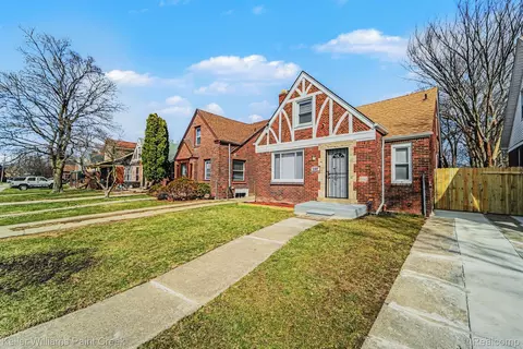 9436 Beaconsfield St, Detroit, MI 48224
