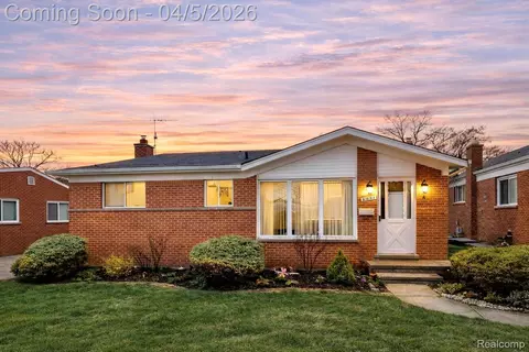 23223 Panama Ave, Warren, MI 48091