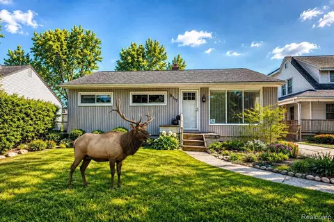 3317 Normandy Rd, Royal Oak, MI 48073