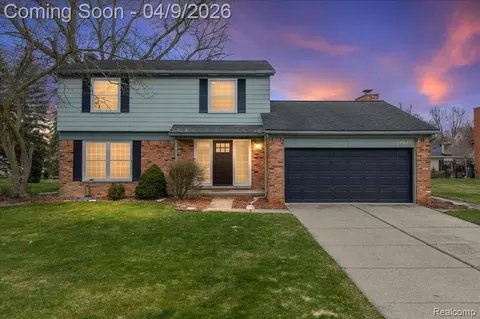 36641 Gardner St, Livonia, MI 48152
