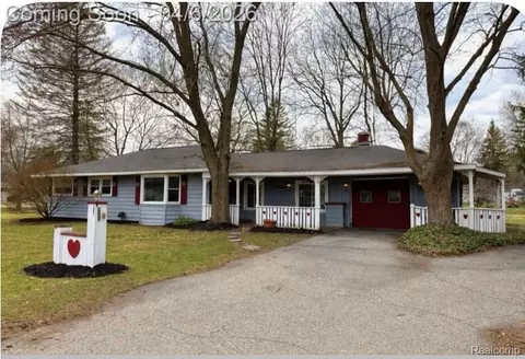 1260 Gilbert St, Flint, MI 48532