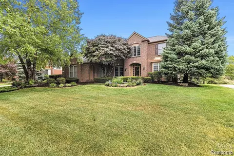 17174 Orchard Ridge Rd, Northville, MI 48168