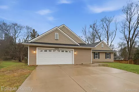 3402 Josephine Ln, Alaiedon, MI 48854