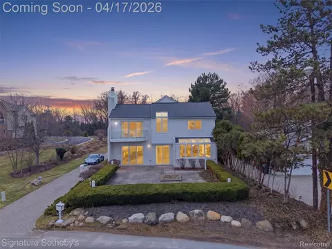 3700 Orchard Lake Rd, West Bloomfield, MI 48324