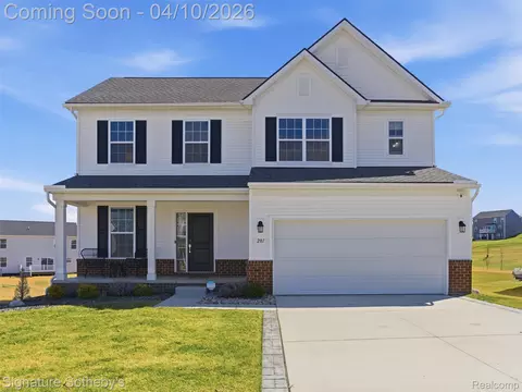 281 Quartz Way, White Lake, MI 48386