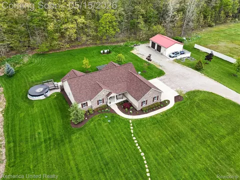 8871 N Gregory Rd, Conway, MI 48836