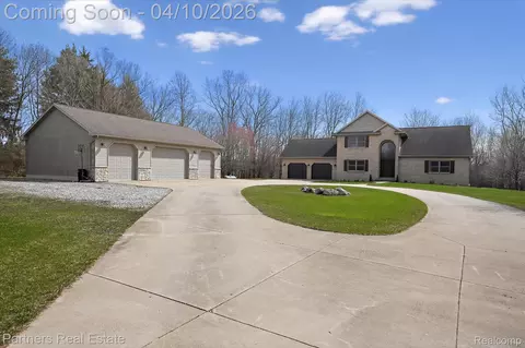 10863 Judd Rd, Handy, MI 48836
