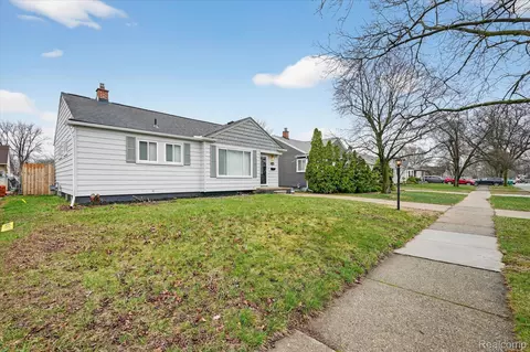 31244 Rosslyn Ave, Garden City, MI 48135