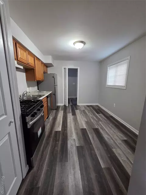 Kitchen - 5852 Beech Daly Rd, Taylor, MI 48180 photo 1 of 2