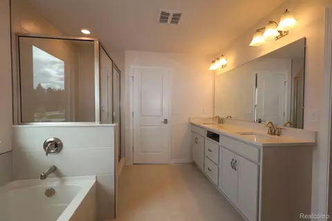 Bath - 51178 Ottawa Dr, Canton, MI 48187 photo 1 of 3