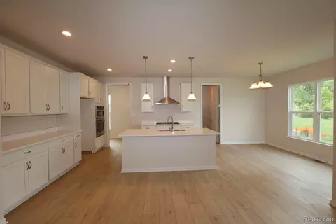 Kitchen - 51178 Ottawa Dr, Canton, MI 48187 photo 2 of 2