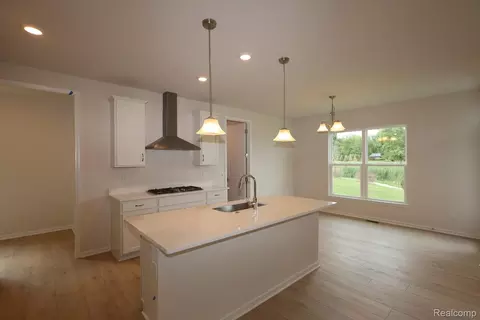 Kitchen - 51178 Ottawa Dr, Canton, MI 48187 photo 1 of 2
