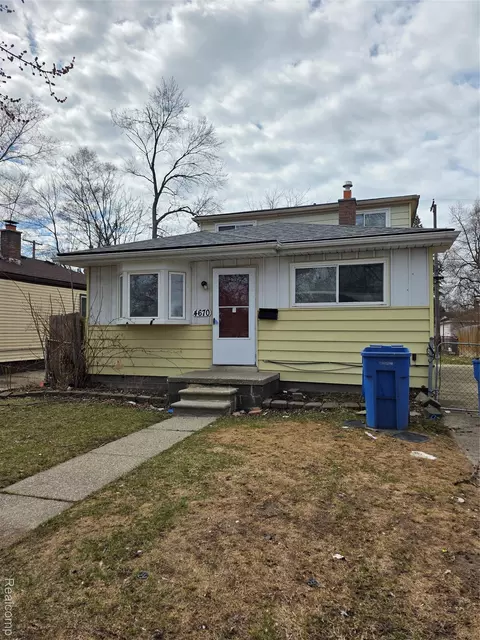 4670 Pelham St, Dearborn Heights, MI 48125