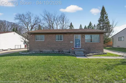 33541 Unicorn Ct, Westland, MI 48186