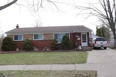 29230 Moulin Ave, Warren, MI 48088