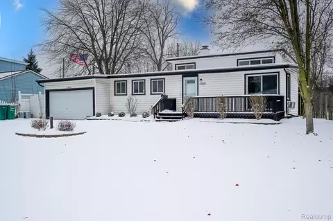 23424 Urban St, Macomb, MI 48042