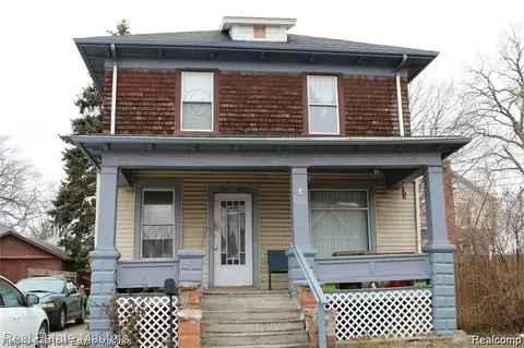 1207 Lapeer Ave, Port Huron, MI 48060