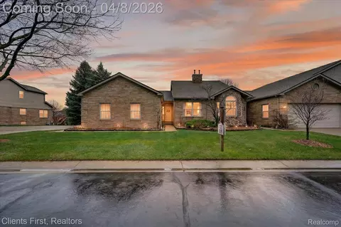 272 Avium Ln, Canton, MI 48187