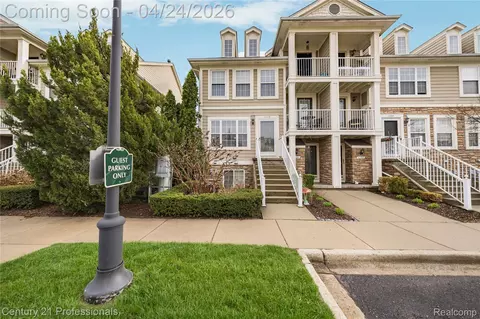 1116 Faulkner Loop, Troy, MI 48083