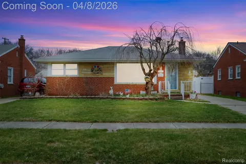 30240 Rush St, Garden City, MI 48135