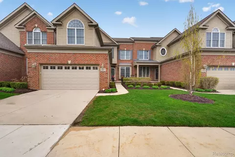 44872 Broadmoor Cir S, Northville, MI 48168