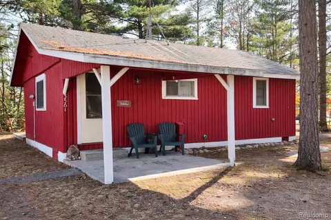 3561 Upper Terrace Drive Dr, Big Creek, MI 48636