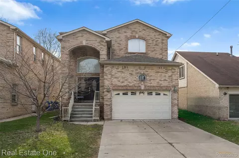 6067 N Vernon St, Dearborn Heights, MI 48127