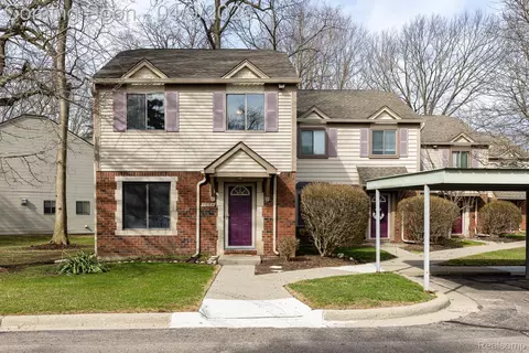 1654 River View Dr, Rochester Hills, MI 48309