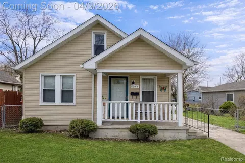 8044 Hudson Ave, Warren, MI 48089