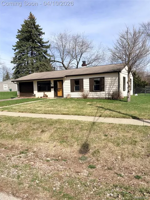 6119 Marcy St, Green Oak, MI 48116