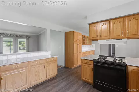 Kitchen - 28800 Sibley Rd, Huron, MI 48174 photo 3 of 5