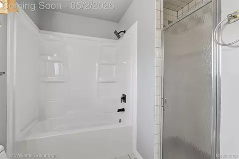 Bath - 28800 Sibley Rd, Huron, MI 48174 photo 3 of 5