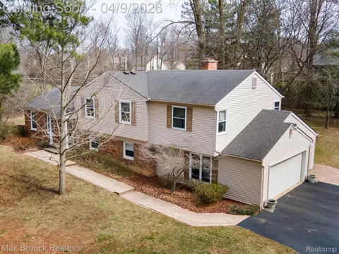 44020 Cottisford St, Northville, MI 48167