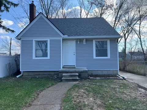 8680 Stahelin Ave, Detroit, MI 48228