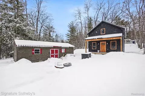 229 Forest Trl, Rose Lake, MI 49655